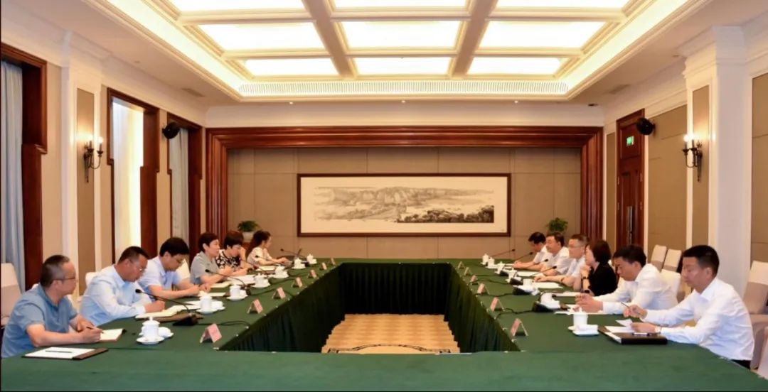 青海bifa必发集团委辅导到金牛宾馆调研互换