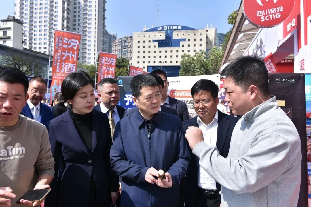 d0b7d7df-e41d-41bb-a648-0ed5aff3dcda